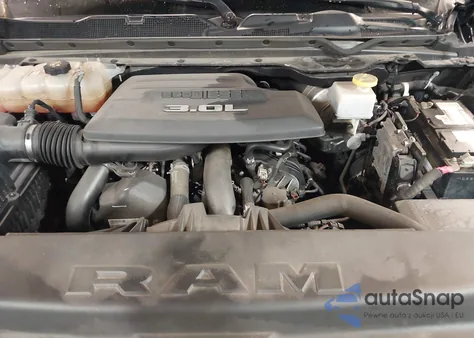 2021 Ram 1500 Big Horn 4X4 5'7 Box из США, поврежденный, VIN 1C6SRFFM6MN764088